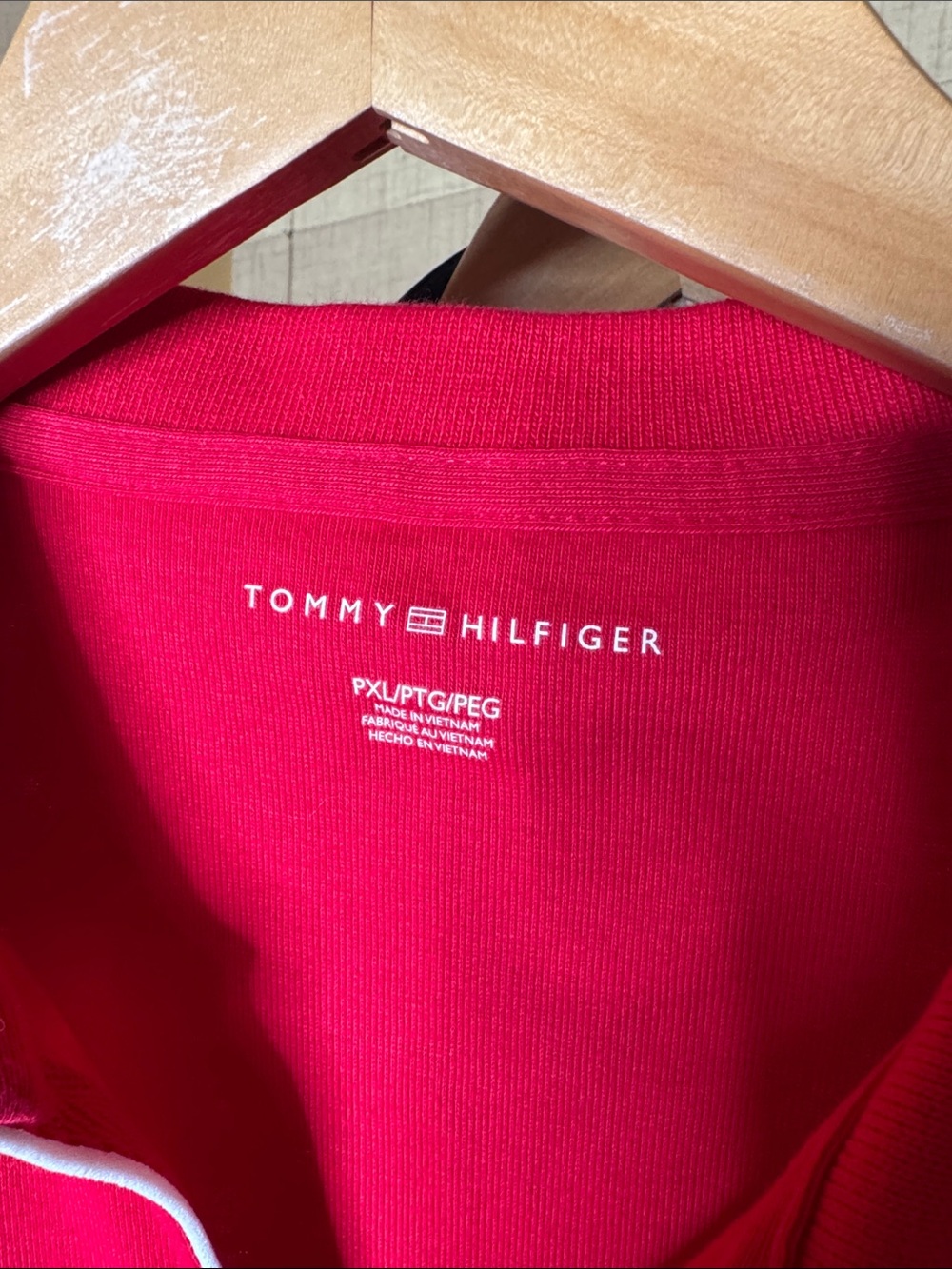 Tommy Hilfiger Red Johnny Collar Polo Shirt PXL White Trim Cotton Top - Picture 3 of 8